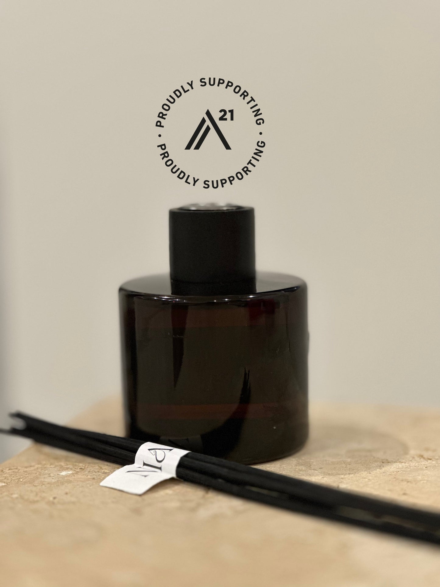 Gratia - Flameless Aroma plant-based reed diffuser