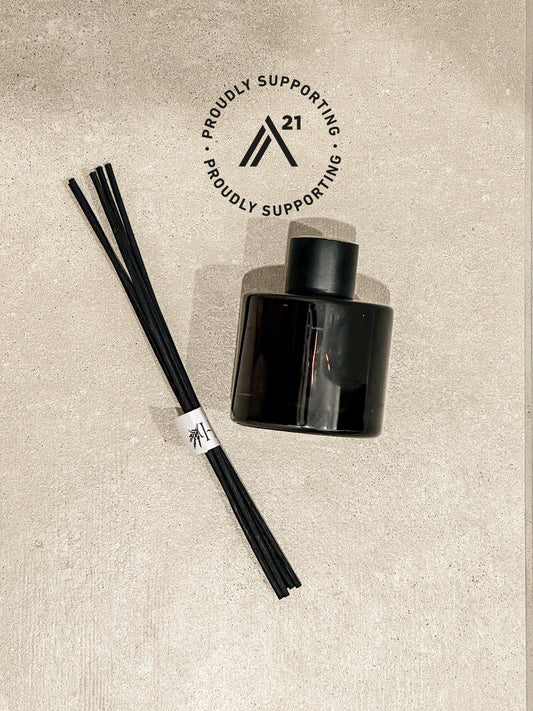 Gratia - Flameless Aroma plant-based reed diffuser