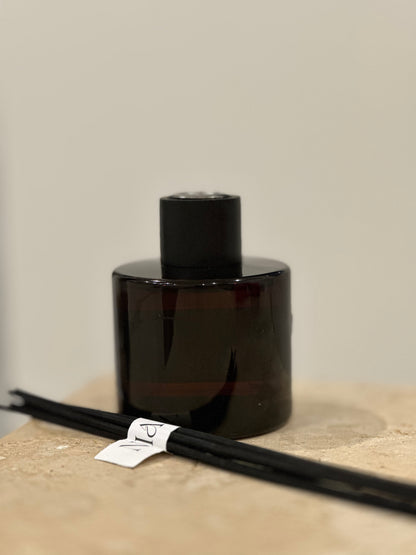 Yiruk Wamoon - Flameless Aroma plant-based reed diffuser